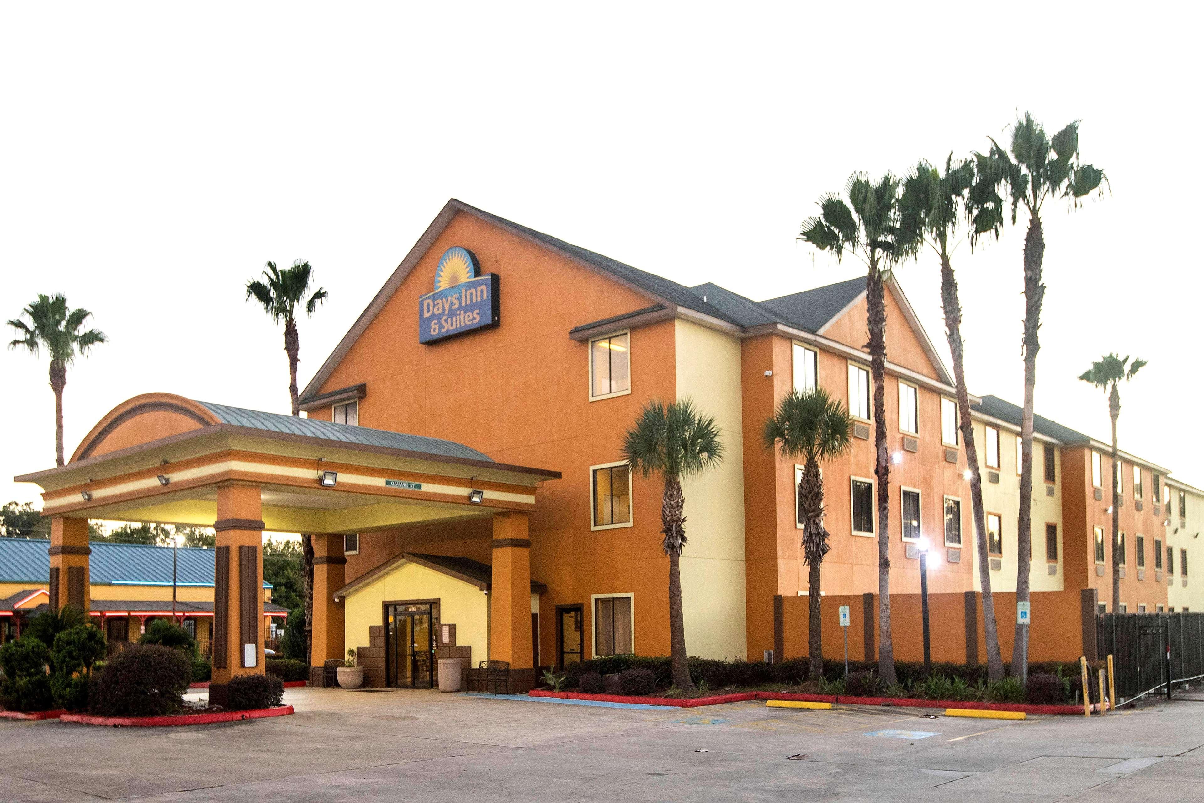 Days Inn & Suites By Wyndham Houston North/Aldine Exterior foto