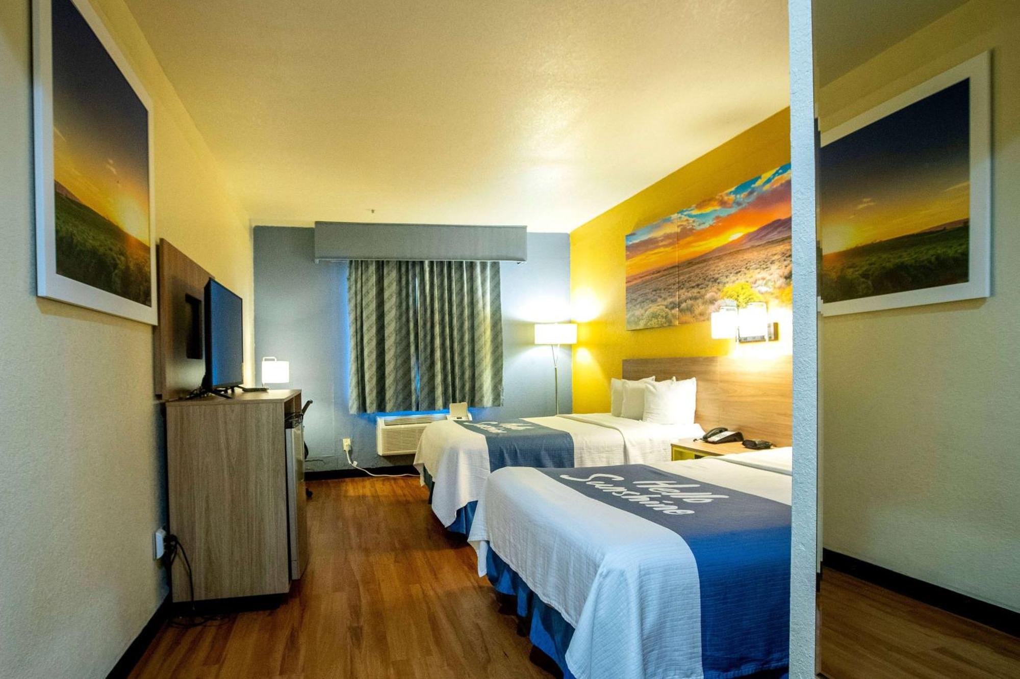 Days Inn & Suites By Wyndham Houston North/Aldine Exterior foto