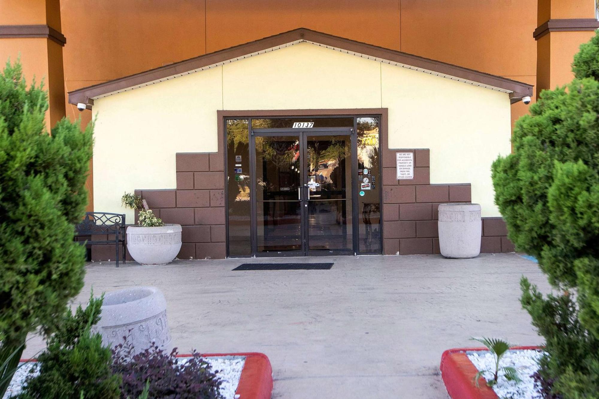 Days Inn & Suites By Wyndham Houston North/Aldine Exterior foto